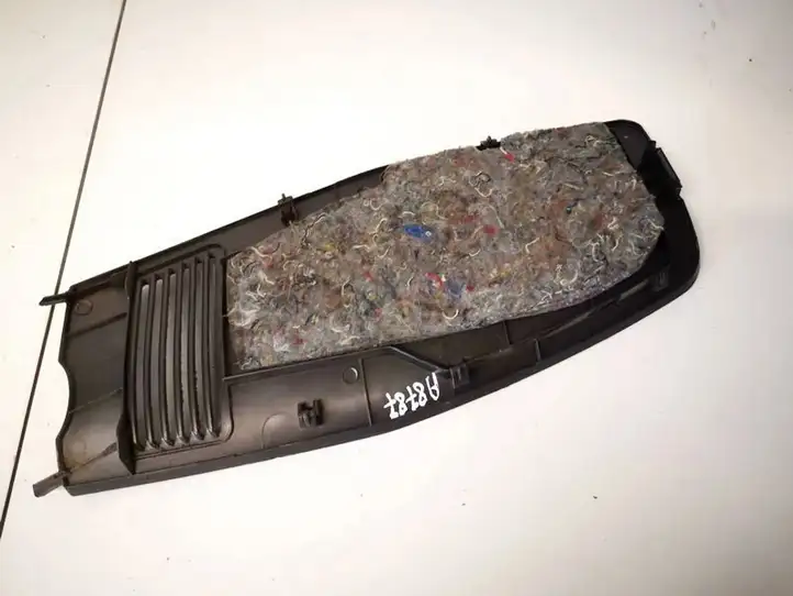 Toyota Corolla Verso AR10 (2004 - 2009) 647460f011 Прочие детали салона — фото 3