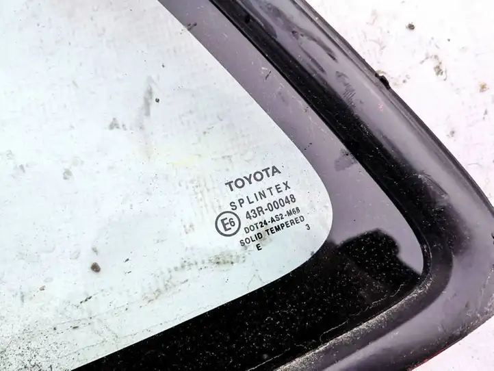 Toyota Corolla E120 E130 (2000 - 2004) Заднее боковое стекло — фото 3