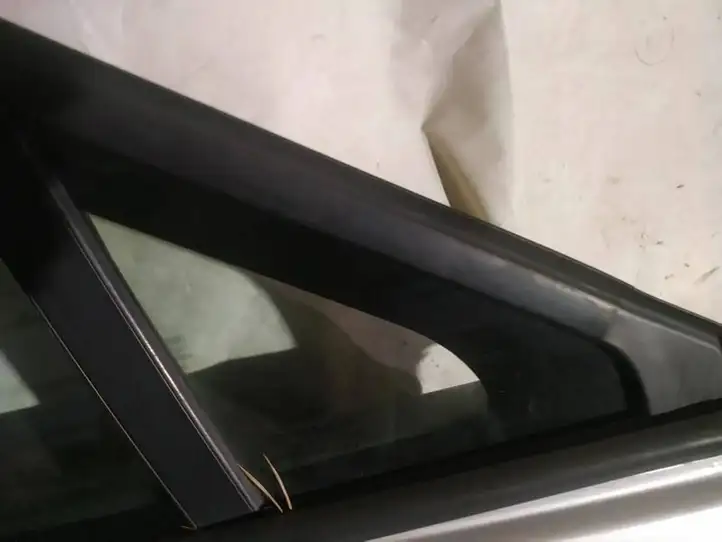 Renault Scenic III - Grand scenic III (2009 - 2016) Форточка двери — фото 2