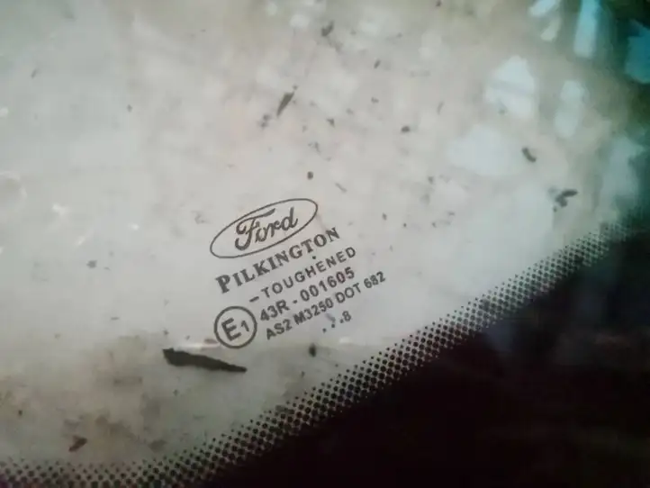 Ford S-MAX (2006 - 2010) Треугольное стекло кузова — фото 4