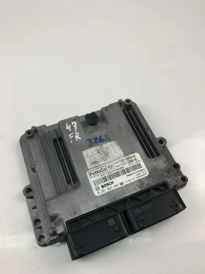 Ford Focus (2011 - 2015) FV6112A650XB Блок управления двигателем (ECU) — фото 2