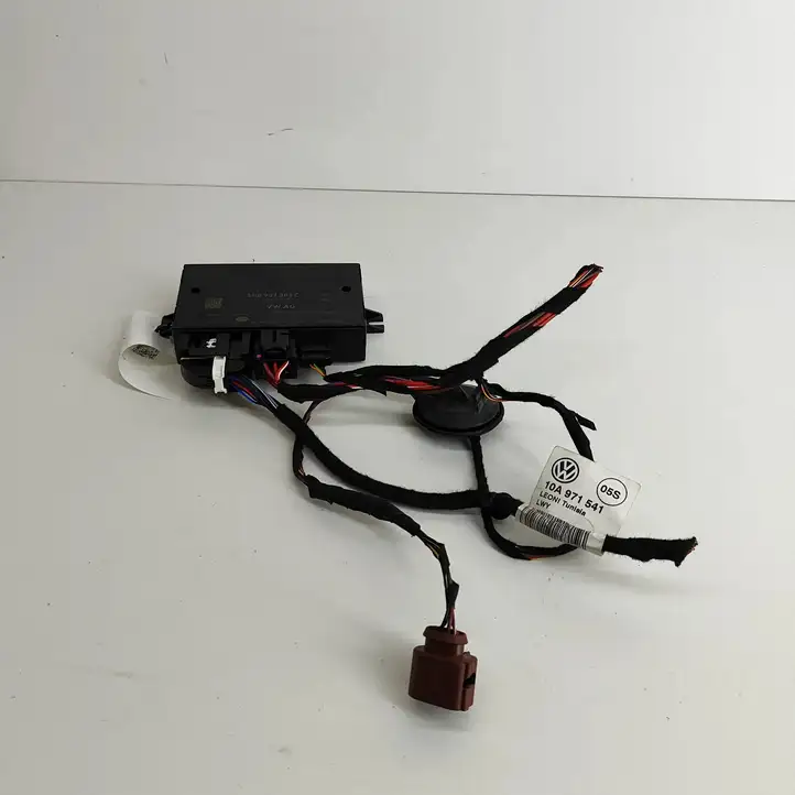 Volkswagen ID.3 (2019 - ) 5H0907383C Блок управления фаркопом — фото 7