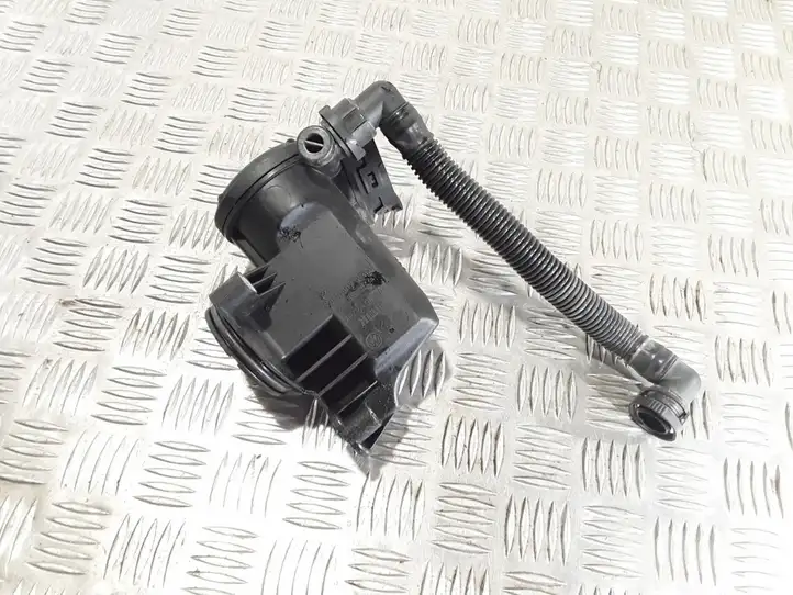 Volkswagen Golf V (2003 - 2009) 036103464AH Шланг сапуна — фото 1