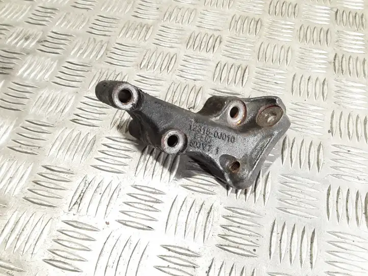 Toyota Yaris (1999 - 2003) 123150J010 Кронштейн двигателя — фото 1