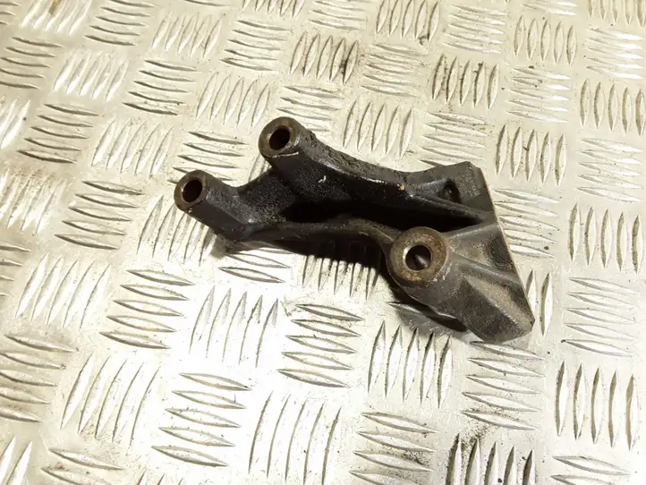 Toyota Yaris (1999 - 2003) 123150J010 Кронштейн двигателя — фото 2