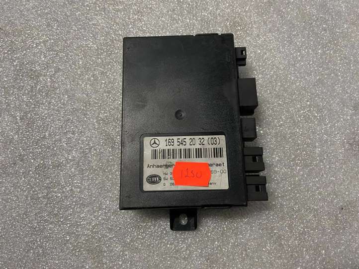Mercedes-Benz C W203 (2000 - 2007)  A1695452032 Блок управления крюка для прицепа