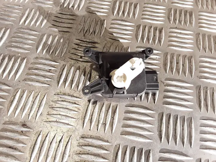 Volkswagen Touran I (2003 - 2010) 0132801340 Двигатель задвижки потока воздуха — фото 1