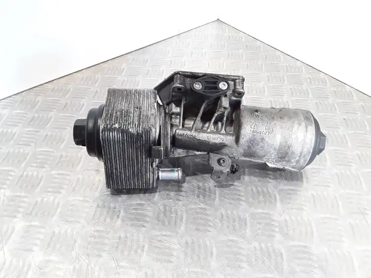 Volkswagen PASSAT B6 (2005 - 2010) 045115389K Кронштейн масляного фильтра — фото 1