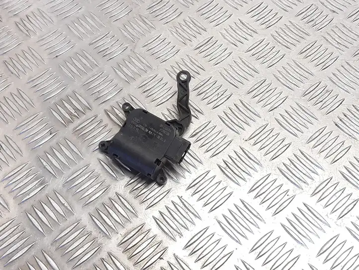 Volkswagen Touran II (2010 - 2016) 1K0907511B Двигатель задвижки потока воздуха — фото 1