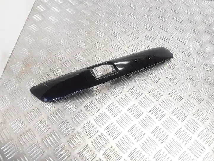 Volkswagen Golf V (2003 - 2009) 1K0807718D Молдинг переднего бампера — фото 1