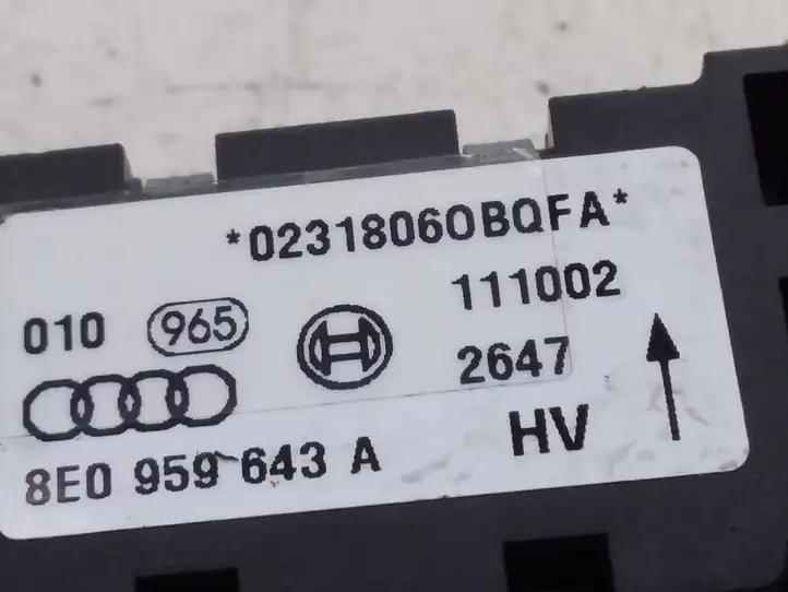 Audi A6 S6 C5 4B (2001 - 2004) 8E0959643A Датчик удара SRS — фото 4