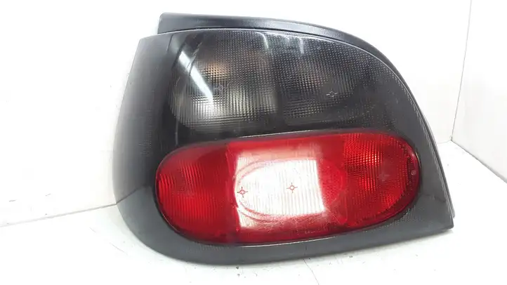 Renault Megane I (1995 - 2002) 7700828137 Задний фонарь в кузове — фото 1