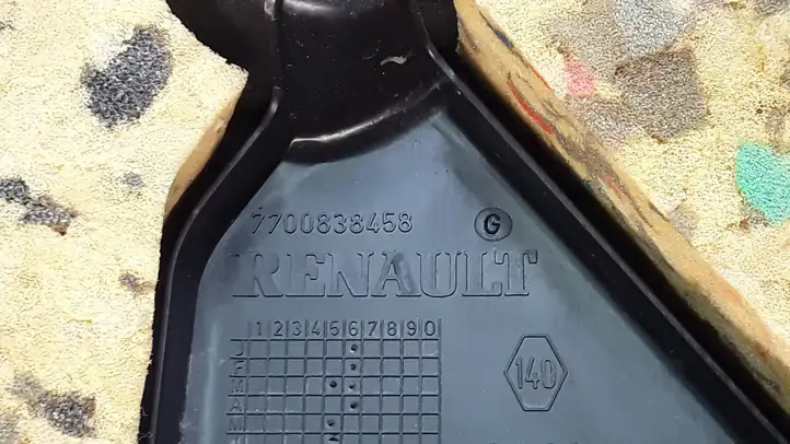 Renault Megane I (1995 - 2002) 7700828137 Задний фонарь в кузове — фото 5