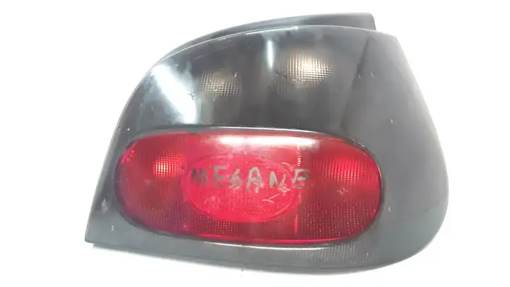 Renault Megane I (1995 - 2002) 7700828138 Задний фонарь в кузове — фото 1