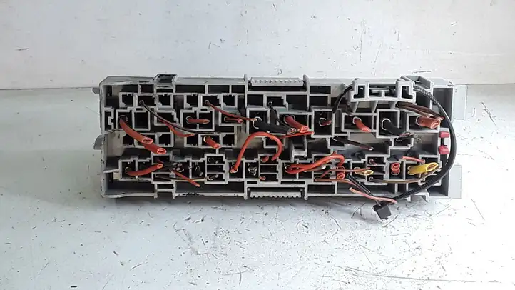 Opel Meriva A (2006 - 2010) 90226846 Блок монтирования реле — фото 4