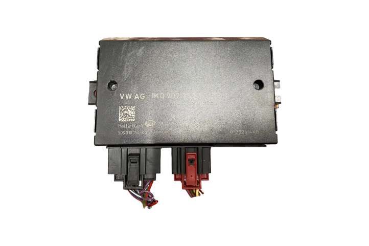 Volkswagen PASSAT B6 (2005 - 2010)  1K0907383F Блок управления крюка для прицепа