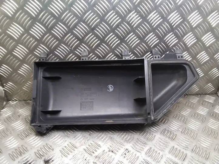 BMW 5 E60 E61 (2004 - 2010) 64316913503 Крышка микрофильтра воздуха — фото 4