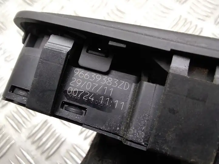 Citroen C4 I Picasso (2006 - 2013) 96639383ZD Блок кнопок стеклоподъемников — фото 2