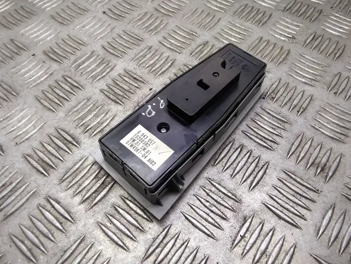 BMW 7 E65 E66 (2001 - 2008) 6943057 Кнопка стеклоподъемников — фото 4