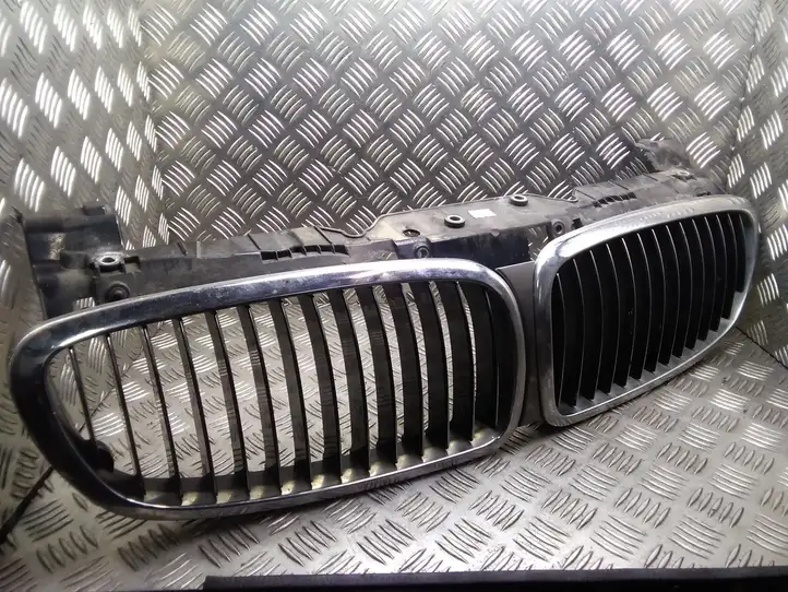 BMW 7 E65 E66 (2001 - 2008) Передняя решетка — фото 1
