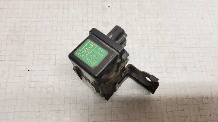 Subaru Outback (2009 - 2014) 86121AJ000 Реле стеклоочистителей — фото 3