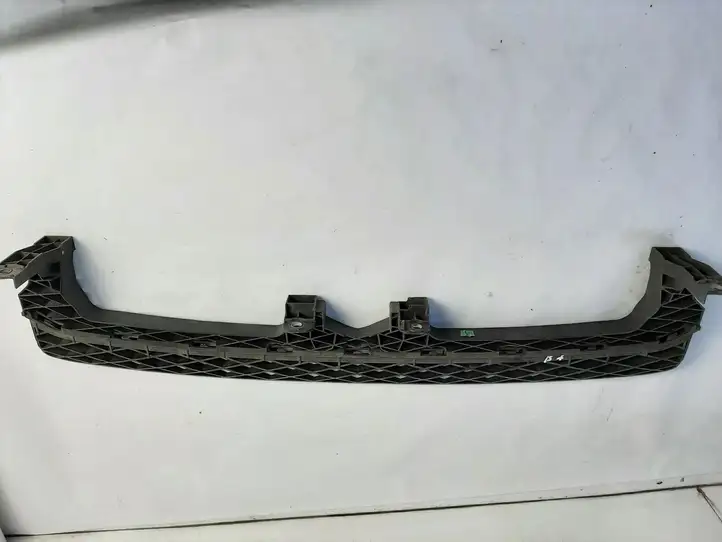 Volkswagen PASSAT B7 (2011 - 2014)  3AA807571 Передний держатель бампера