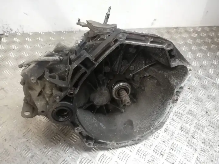 Nissan Qashqai (2010 - 2013) Механическая коробка передач, 6 передач — фото 1