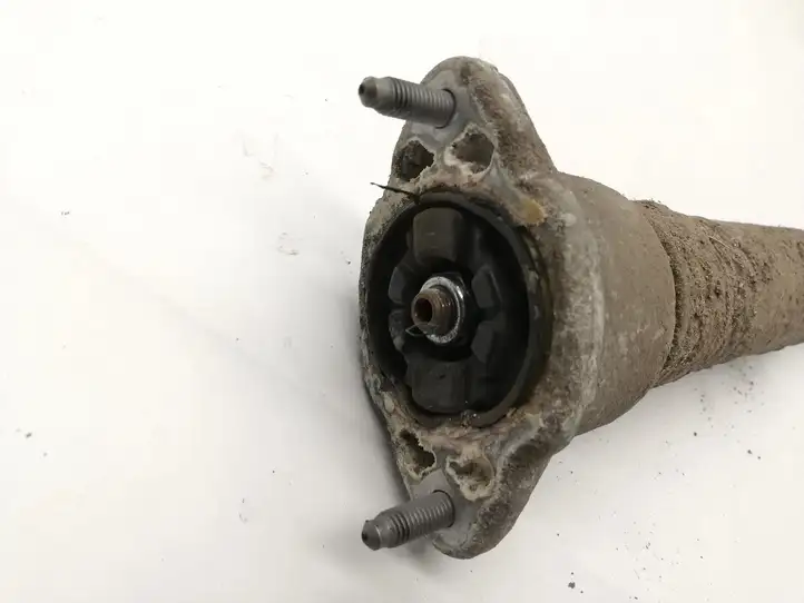 Mercedes-Benz C W204 (2007 - 2014)   Задний амортизатор с пружиной