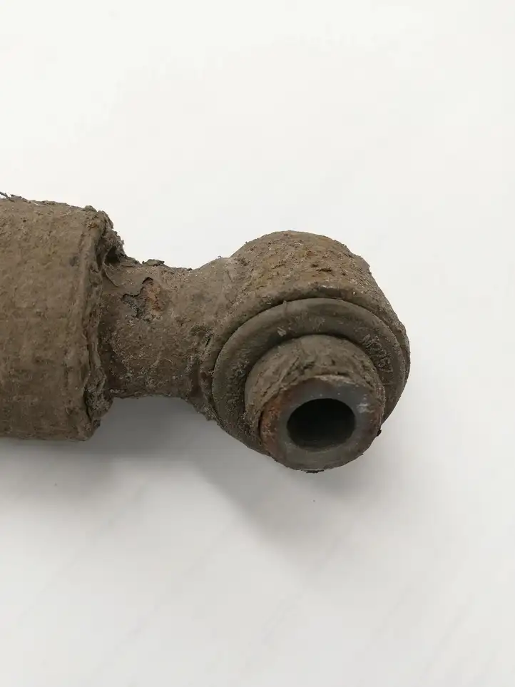 Mercedes-Benz C W204 (2007 - 2014)   Задний амортизатор с пружиной