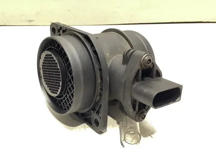 Audi A3/S3 8P (2004 - 2008) 038906461B Датчик массового расхода воздуха — фото 1