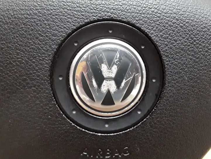 Volkswagen Golf Plus (2004 - 2008) 1K0880201P Крышка airbag рулевого колеса — фото 2