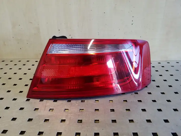 Audi A5 8T 8F (2011 - 2016) 8T8945096E Задний фонарь в кузове — фото 1