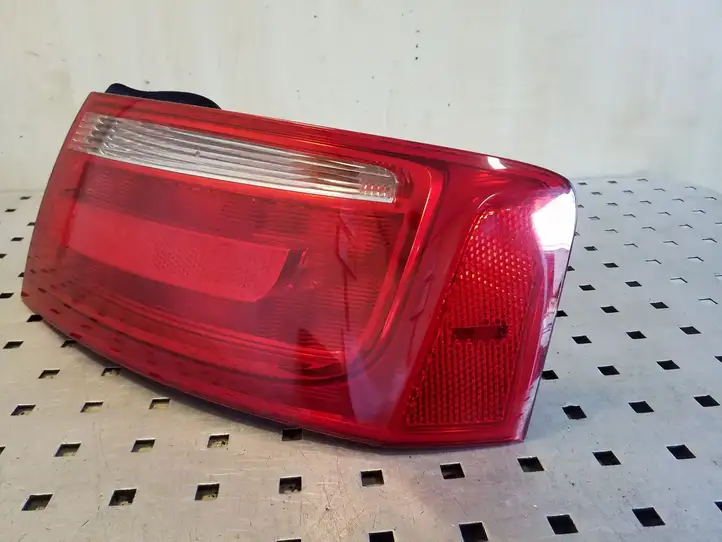 Audi A5 8T 8F (2011 - 2016) 8T8945096E Задний фонарь в кузове — фото 8