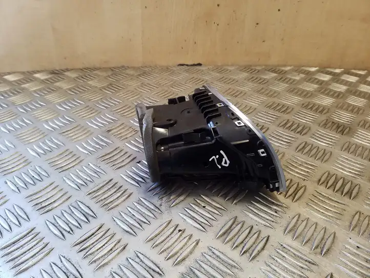Audi A5 8T 8F (2011 - 2016) 8T2820901F Боковой воздушный дефлектор — фото 2