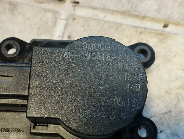 Ford Focus (2011 - 2015) AV6N19E616AA Двигатель задвижки потока воздуха — фото 3