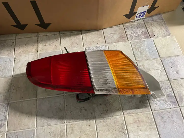 Hyundai Atos Prime (1999 - 2016) 92402051RH Задний фонарь в кузове — фото 6