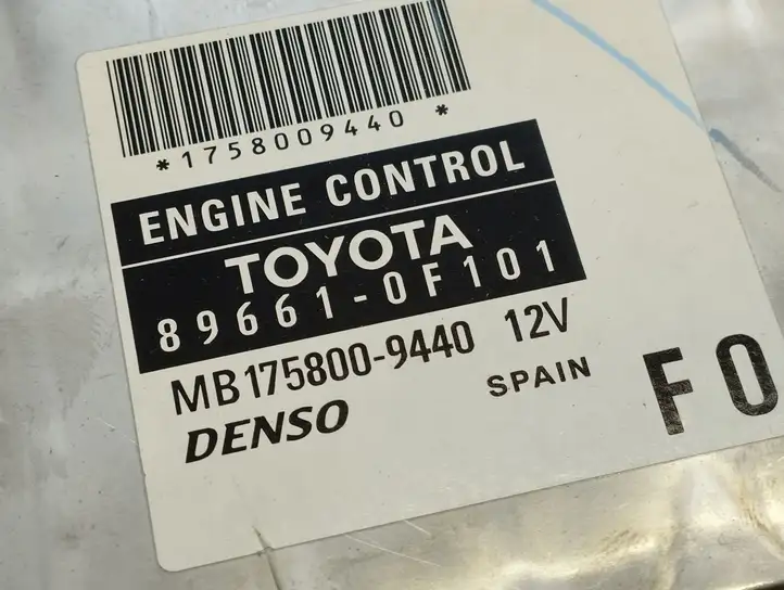 Toyota Corolla Verso AR10 (2004 - 2009) 896610F101 Блок управления двигателем (ЭБУ) — фото 2