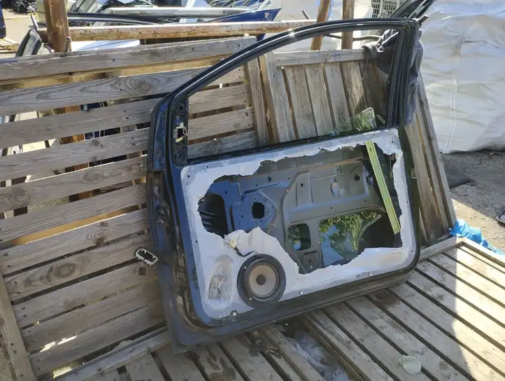 Volkswagen Fox (2005 - 2009) Дверь — фото 3