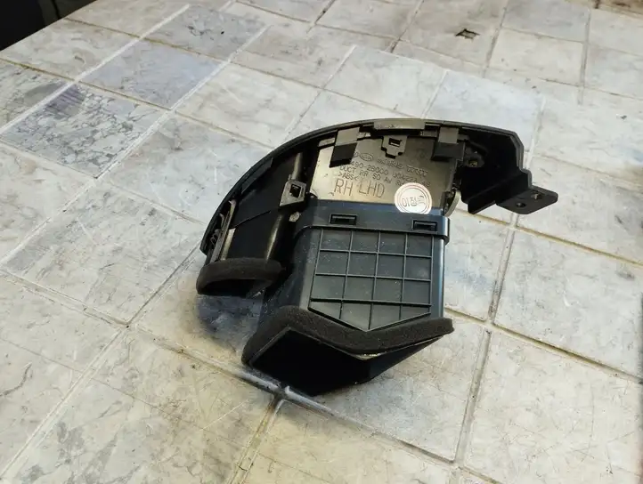 Hyundai Santa Fe (2005 - 2009) 974902B000 Боковой воздушный дефлектор — фото 6