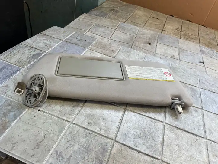 Toyota Corolla Verso AR10 (2004 - 2009) Солнцезащитный козырек — фото 4