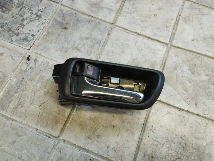 Toyota Corolla Verso AR10 (2004 - 2009) 692060F010 Внутренняя ручка двери — фото 1