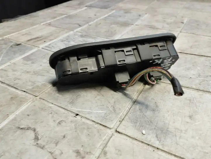 Citroen C5 (2004 - 2008) 96514299ZF Кнопка стеклоподъемников — фото 3
