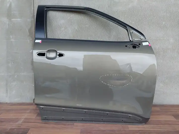 Toyota Yaris Cross (2020 - ) Дверь — фото 1