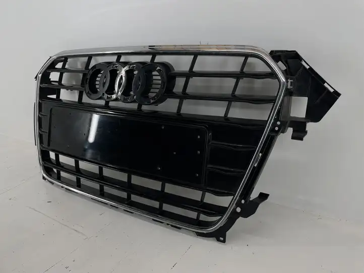 Audi A4 S4 B8 8K (2011 - 2015) 8K0853651E Верхняя решетка радиатора — фото 3