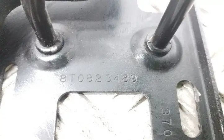 Audi A4 S4 B8 8K (2011 - 2015) 8T0823480 Кронштейн замка капота — фото 5