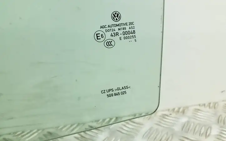Volkswagen Golf VII (2013 - 2019) 5G9845025 Стекло задней двери — фото 3