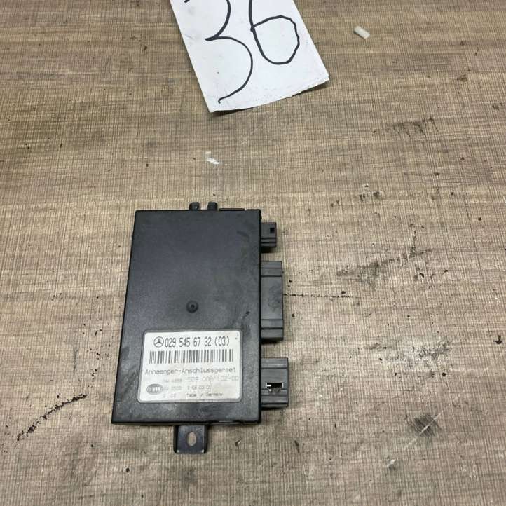 Mercedes-Benz C W203 (2000 - 2007)  A0295456732 Блок управления крюка для прицепа