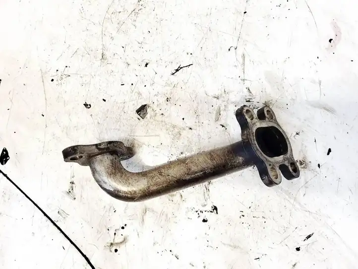 Toyota Auris 150 (2006 - 2012) Трубка EGR — фото 2