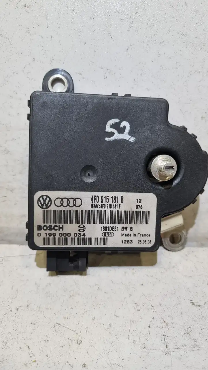 Audi A6 S6 C6 4F (2004 - 2008) 4F0915181B Блок управления аккумулятором — фото 1