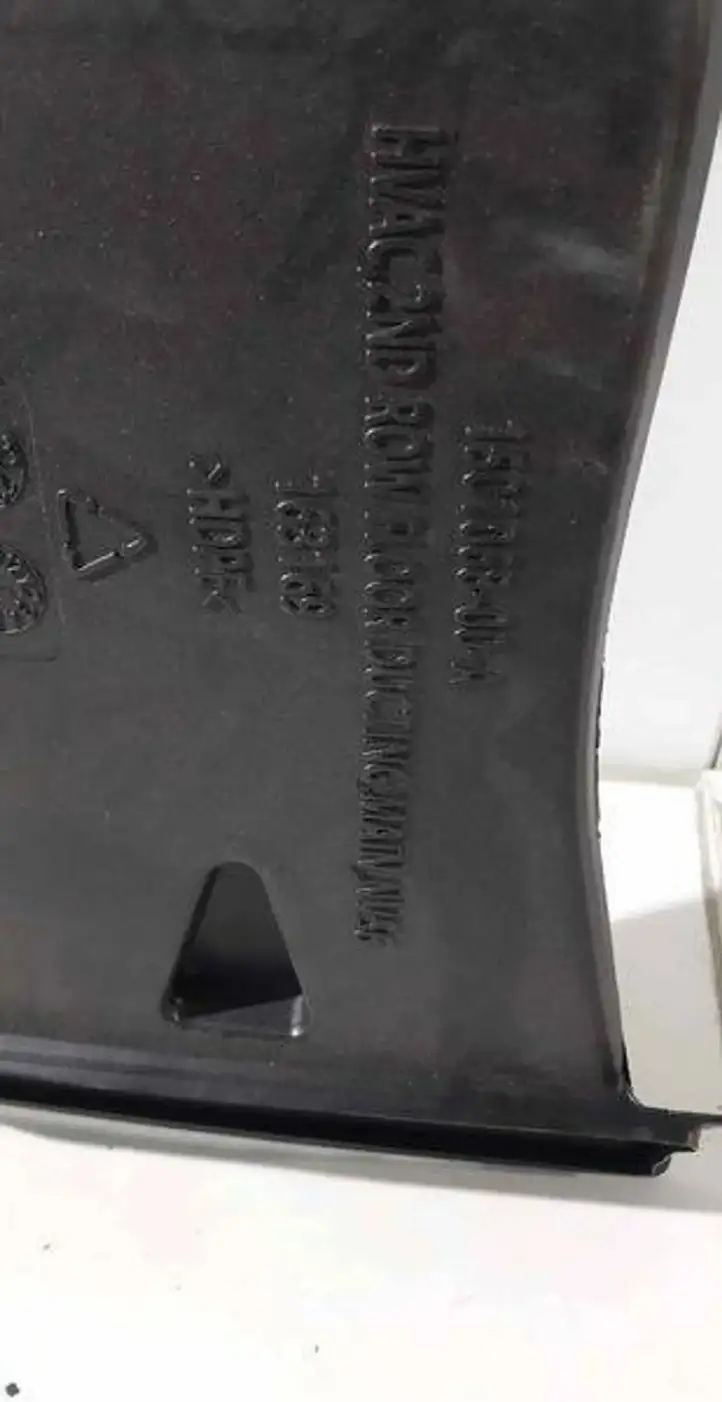 Tesla Model Y (2019 - 2024) 150106900A Воздуховоды системы отопления/климатики — фото 3